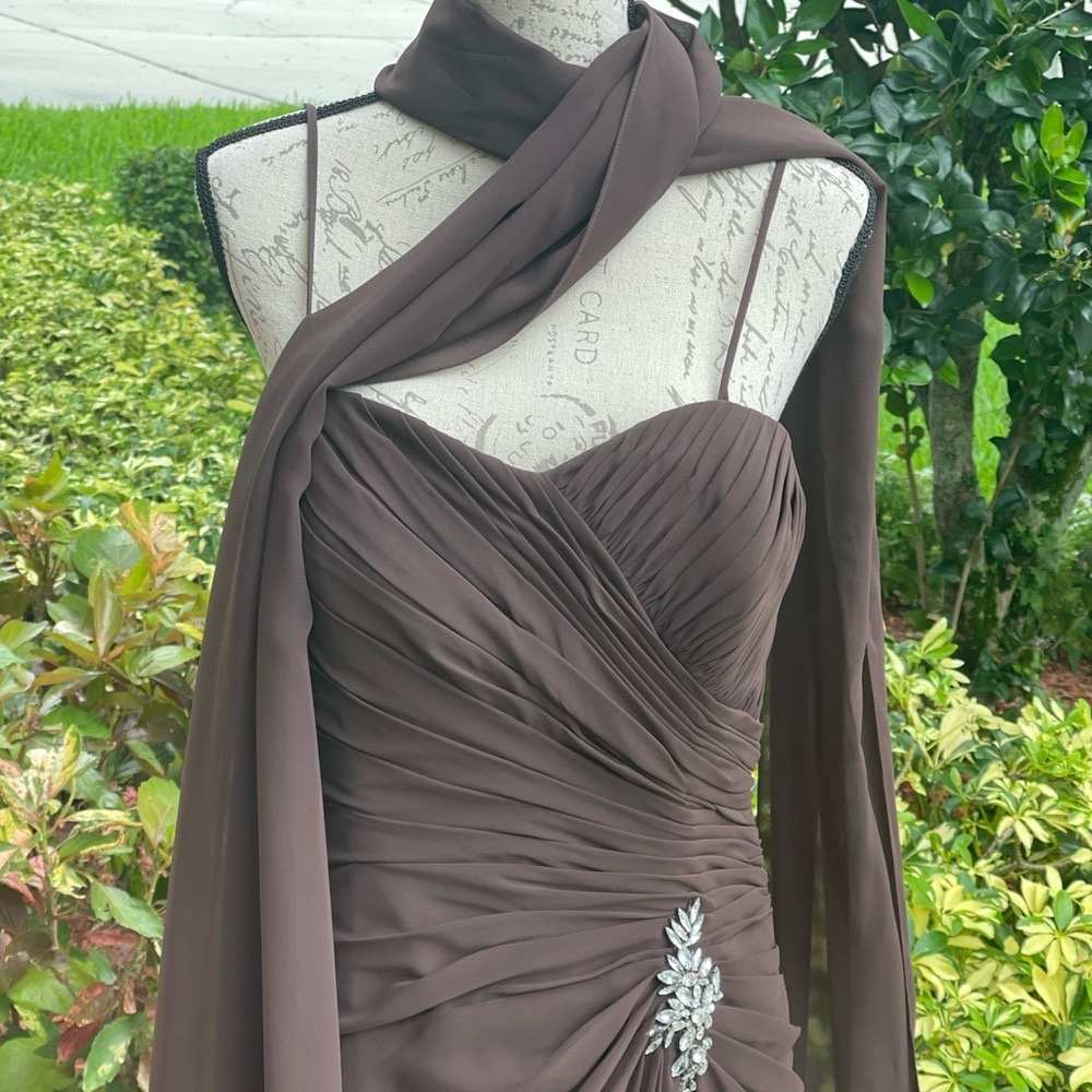 Mothers of the Bride BROWN DRESS BY DEMETRIOS LONG EVENING DRESS SIZE 8
